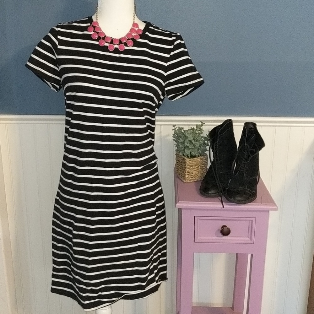 Black and white dress